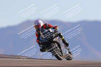media/Nov-06-2023-Moto Forza (Mon) [[ce023d0744]]/3-Intermediate Group/Session 5 (Turn 9)/